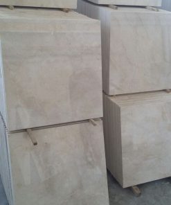 مرمریت سفید سبزه وار
